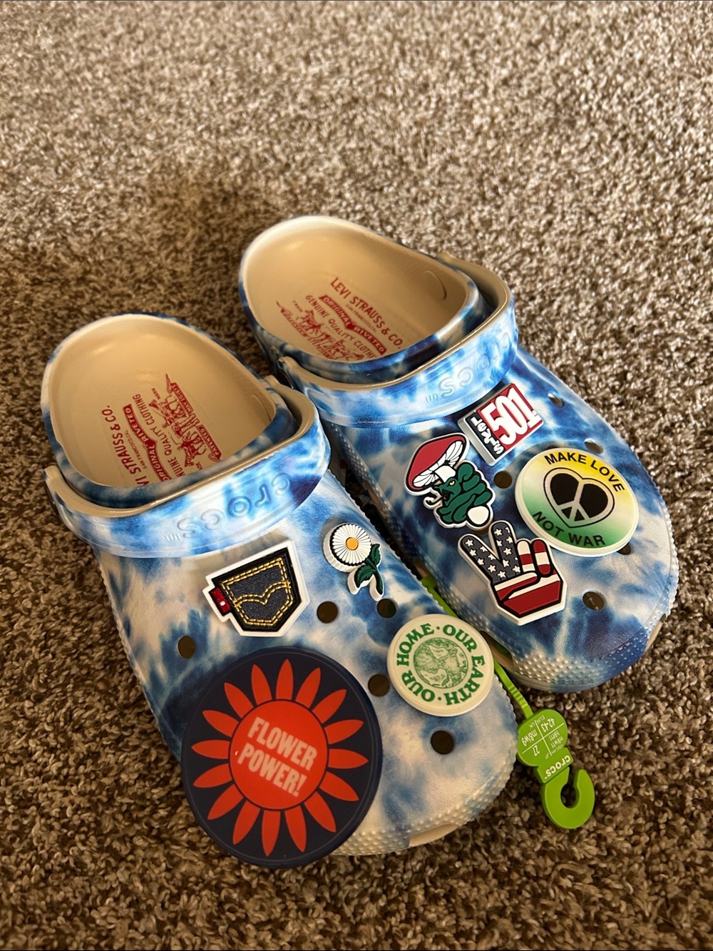 NWT RARE crocs X Levi’s classic Clog- Men’s 9 / Women’s 11